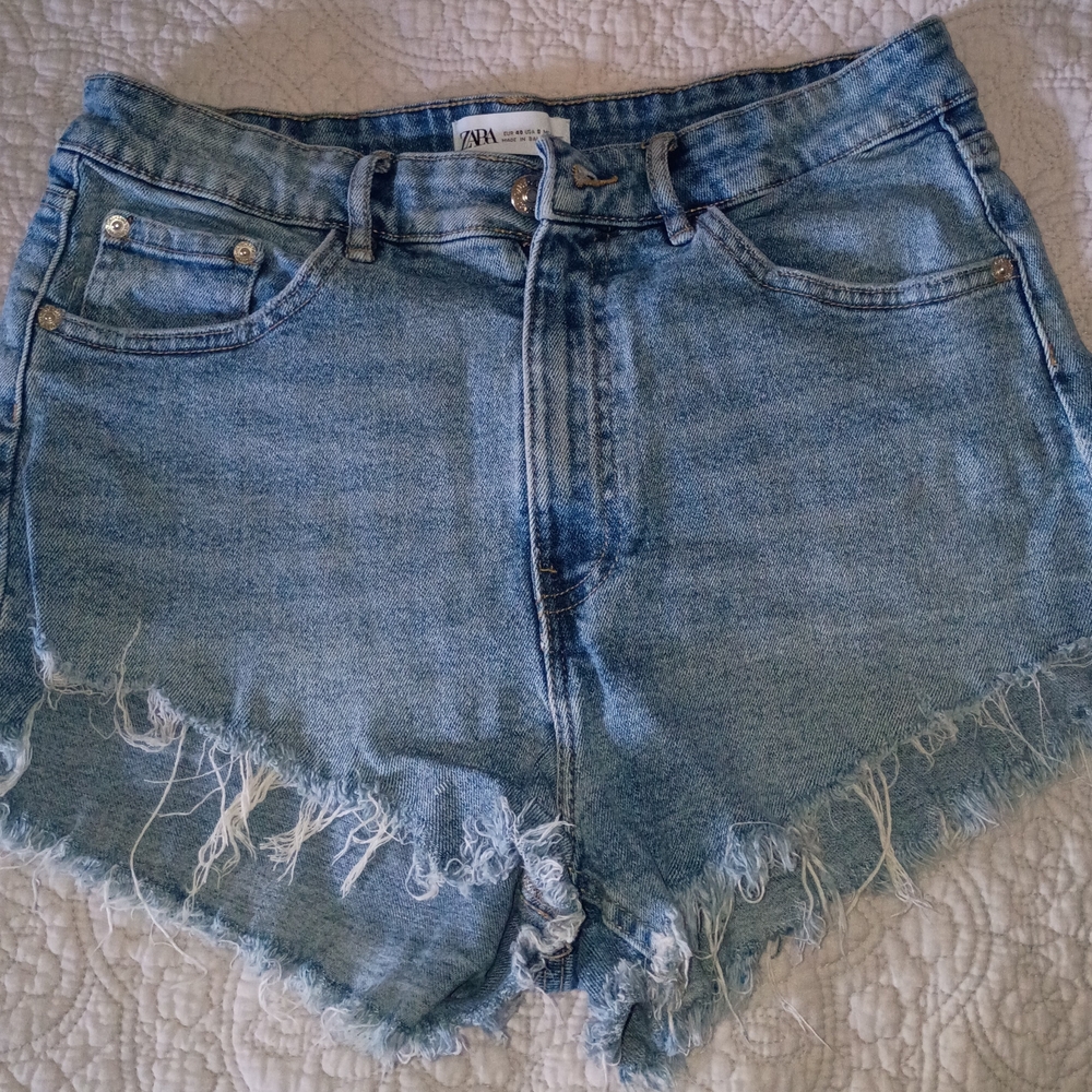 Zara Women's Blue Denim Shorts